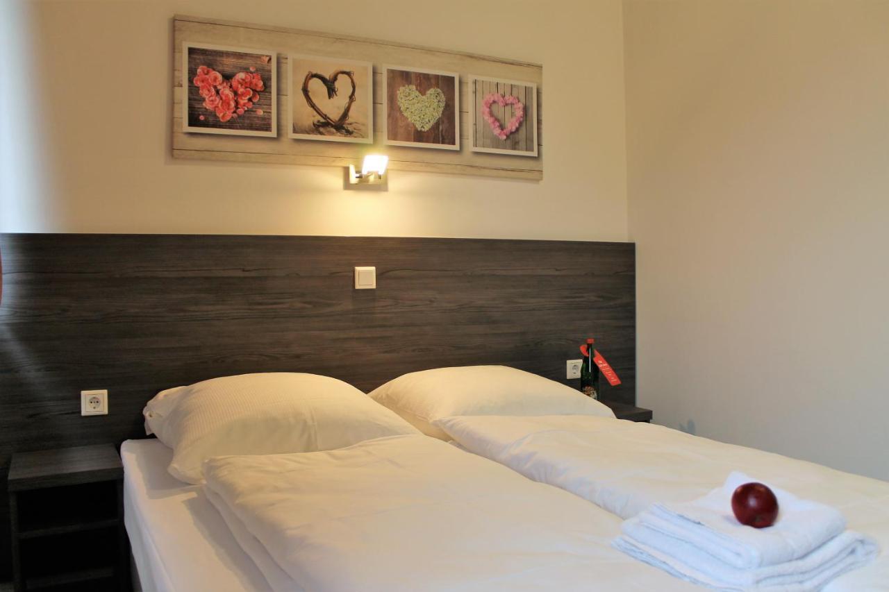 Pionier Hotel Hamburg Wandsbek Eksteriør billede