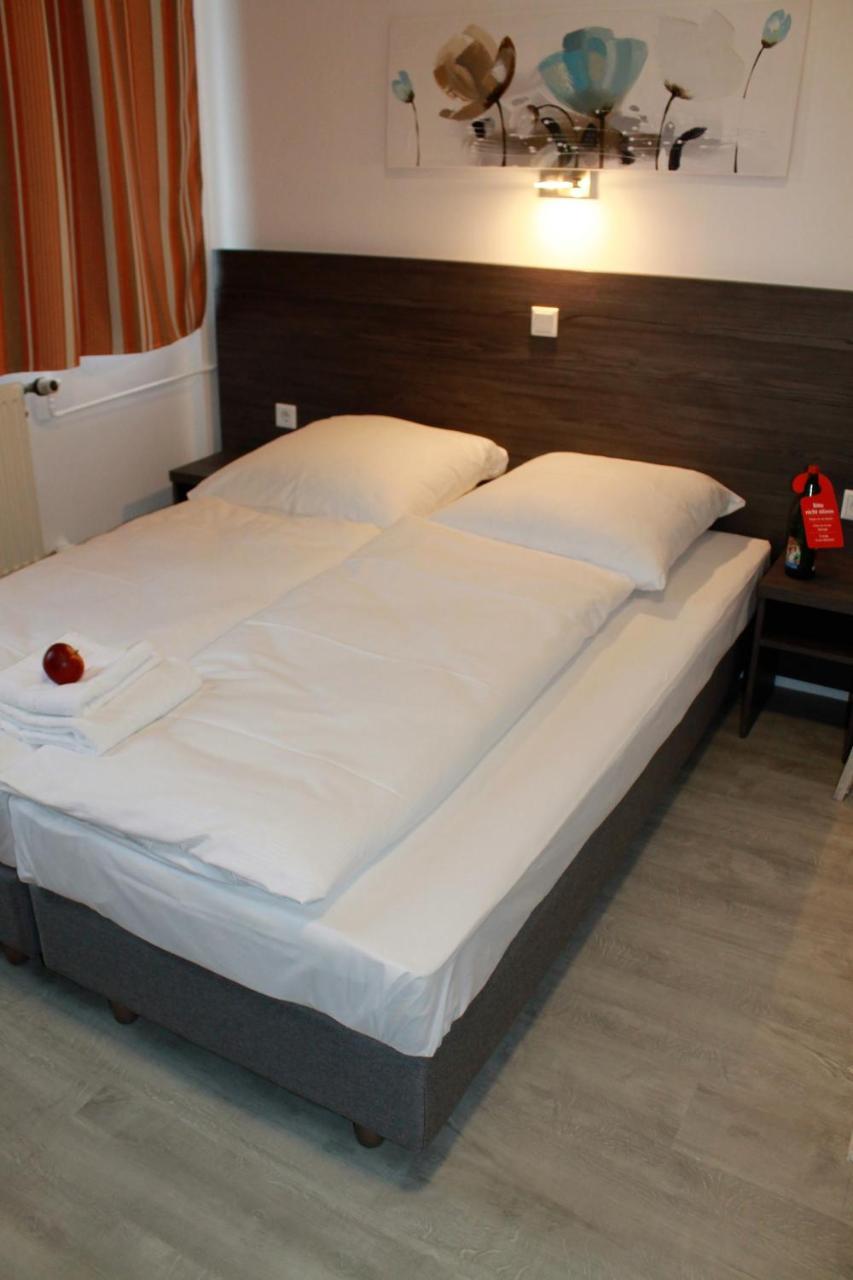 Pionier Hotel Hamburg Wandsbek Eksteriør billede