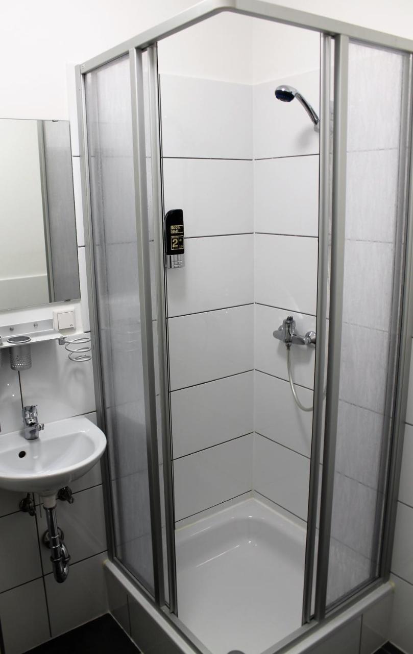 Pionier Hotel Hamburg Wandsbek Eksteriør billede